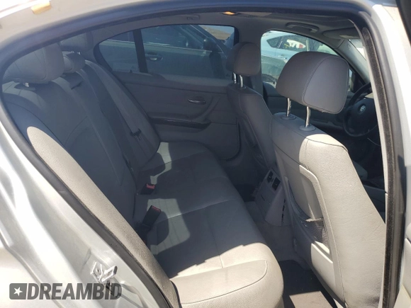 2009 BMW 3 Series 328i с VIN WBAPH77589NL83538, выставлен на аукционе Copart как лот 60836375 с пробегом 192 384 миль миль и Списание • Salvage title. История ставок и продаж доступна на DreamBid. Изображение 10.
