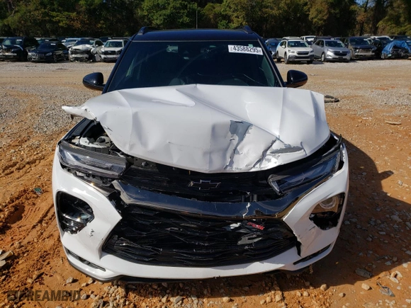 2022 Chevrolet TrailBlazer RS with VIN KL79MTSL7NB139698, listed as a Copart auction lot 43588295 with 27,541 mi miles and Salvage Title. Bid and sale history available at carsss.com. Image 5.