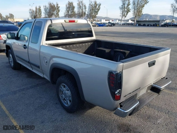 2008 Chevrolet Colorado Work Truck with VIN 1GCCS199088137371, listed as a IAAI auction lot 41609677 with 177,004 mi miles. Bid and sale history available at carsss.com. Image 3.