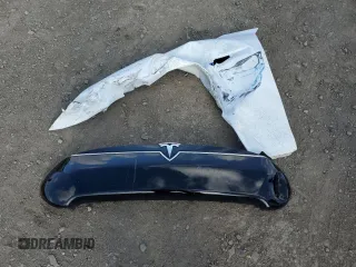 2013 Tesla Model S z VIN 5YJSA1CN1DFP11636, wystawiony jako Copart lot #78333554 z przebiegiem 101 625 mil mil oraz Szkoda całkowita • Salvage title. Historia ofert i sprzedaży dostępna na DreamBid. Obrazek 14.