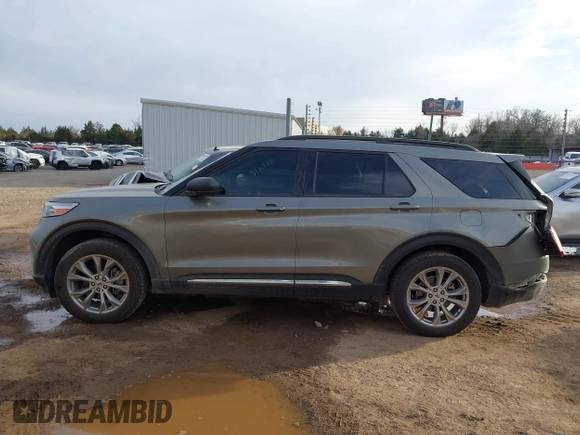 2020 Ford Explorer XLT with VIN 1FMSK8DHXLGC45686, listed as a IAAI auction lot 41767725 with 51,226 mi miles and . Bid and sale history available at DreamBid. Image 14.
