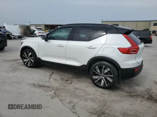 2021 Volvo XC40 z VIN YV4ED3UR8M2611762, wystawiony jako Copart lot #53993175 z przebiegiem 70 428 mil mil oraz Tytuł czysty. Historia ofert i sprzedaży dostępna na DreamBid. Obrazek 2.