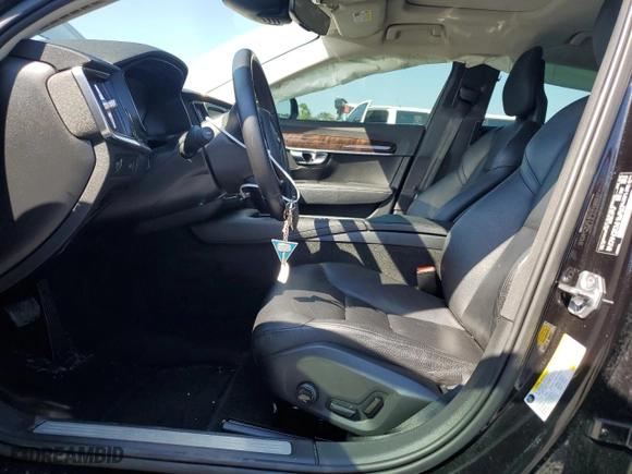 2017 Volvo S90 Momentum with VIN YV1102AK6H1007292, listed as a Copart auction lot 75898964 with 81,317 mi miles and Salvage Title. Bid and sale history available at carsss.com. Image 7.