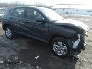 2024 Hyundai Kona SE with VIN KM8HACAB0RU164576, listed as a IAAI auction lot 41268103 with 5,914 mi miles. Bid and sale history available at carsss.com. Image 1.