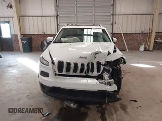 2017 Jeep Cherokee Latitude with VIN 1C4PJLCS7HW549570, listed as a IAAI auction lot 41276093 with 135,664 mi miles and . Bid and sale history available at carsss.com. Image 12.