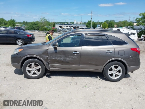 2008 Hyundai Veracruz GLS z VIN KM8NU73C68U069784, wystawiony jako IAAI lot #42309514 z przebiegiem 210 446 mil mil oraz . Historia ofert i sprzedaży dostępna na DreamBid. Obrazek 14.