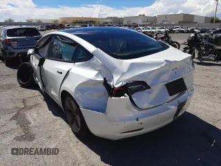 2022 Tesla Model 3 z VIN 5YJ3E1EA0NF161348, wystawiony jako Copart lot #51119285 z przebiegiem Nie podano mil oraz Szkoda całkowita • Salvage title. Historia ofert i sprzedaży dostępna na DreamBid. Obrazek 3.