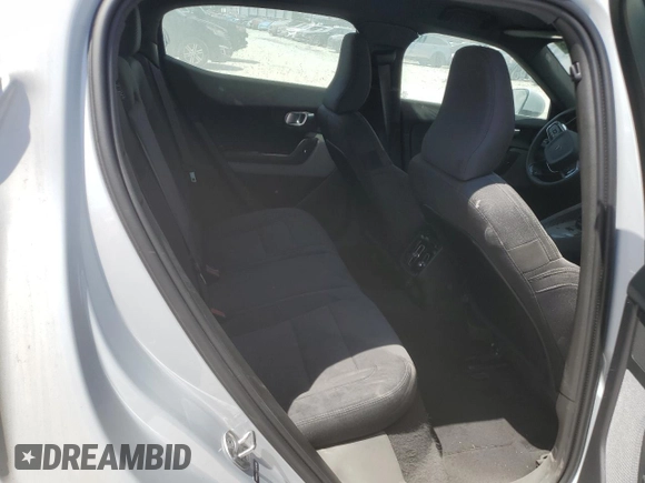 2023 Polestar 2 z VIN YSMED3KA1PL144560, wystawiony jako Copart lot #49310725 z przebiegiem 34 504 mil mil oraz Czysty tytuł • Clean title. Historia ofert i sprzedaży dostępna na DreamBid. Obrazek 10.