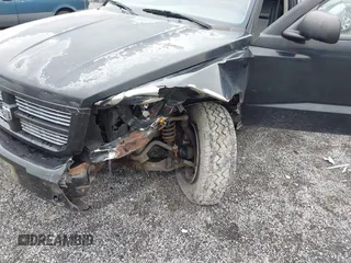 2008 Dodge Dakota с VIN 1D7HW68NX8S560117, выставлен на аукционе IAAI как лот 42383642 с пробегом 108 639 миль миль и . История ставок и продаж доступна на DreamBid. Изображение 6.