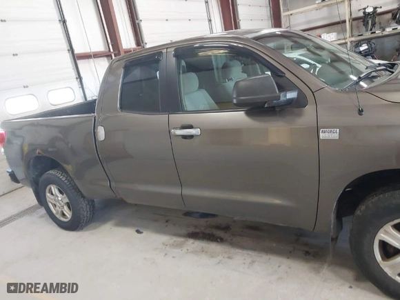 2007 Toyota Tundra SR5 with VIN 5TFBT54137X006800, listed as a IAAI auction lot 42061641 with 186,139 mi miles. Bid and sale history available at carsss.com. Image 13.