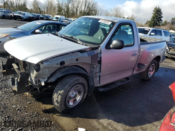 2003 Ford F-150 XL z VIN 1FTRF07W33KC45125, wystawiony jako Copart lot #48706835 z przebiegiem 86 641 mil mil oraz Szkoda całkowita • Salvage title. Historia ofert i sprzedaży dostępna na DreamBid. Obrazek 1.