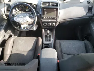 2021 Mitsubishi Outlander ES z VIN JA4APUAUXMU024811, wystawiony jako Copart lot #52904515 z przebiegiem 39 556 mil mil oraz Szkoda całkowita • Salvage title. Historia ofert i sprzedaży dostępna na DreamBid. Obrazek 8.