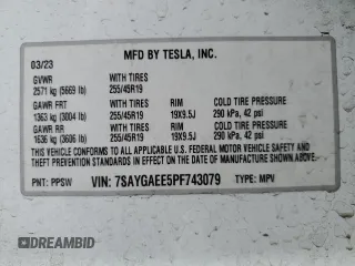 2023 Tesla Model Y Long Range z VIN 7SAYGAEE5PF743079, wystawiony jako Copart lot #45570655 z przebiegiem 46 145 mil mil oraz Szkoda całkowita • Salvage title. Historia ofert i sprzedaży dostępna na DreamBid. Obrazek 16.