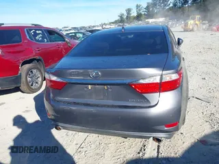 2015 Lexus ES with VIN JTHBK1GG7F2188569, listed as a IAAI auction lot 40828257 with 100,000 mi miles. Bid and sale history available at carsss.com. Image 16.