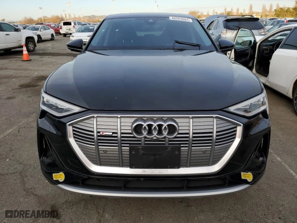 2022 Audi e-tron Sportback S line Premium Plus with VIN WA12AAGE8NB023545, listed as a Copart auction lot 40283084 with 19,680 mi miles. Bid and sale history available at carsss.com. Image 5.
