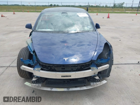 2022 Tesla Model 3 Long Range z VIN 5YJ3E1EB2NF246443, wystawiony jako IAAI lot #42179219 z przebiegiem Nie podano mil oraz . Historia ofert i sprzedaży dostępna na DreamBid. Obrazek 10.