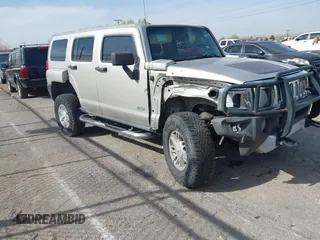 2008 Hummer H3 SUV with VIN 5GTEN13E188176887, listed as a IAAI auction lot 41849108 with 225,472 mi miles. Bid and sale history available at carsss.com. Image 1.