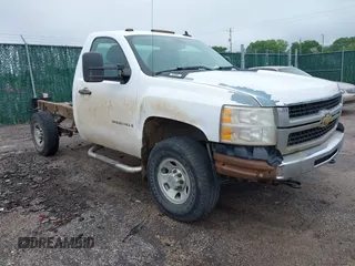 2009 Chevrolet Silverado 3500HD z VIN 1GCHK74K29F141826, wystawiony jako IAAI lot #42336852 z przebiegiem 159 905 mil mil oraz . Historia ofert i sprzedaży dostępna na DreamBid. Obrazek 1.