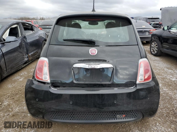 2017 FIAT 500e z VIN 3C3CFFGE6HT625165, wystawiony jako Copart lot #84066494 z przebiegiem 41 264 mil mil oraz Szkoda całkowita • Salvage title. Historia ofert i sprzedaży dostępna na DreamBid. Obrazek 6.
