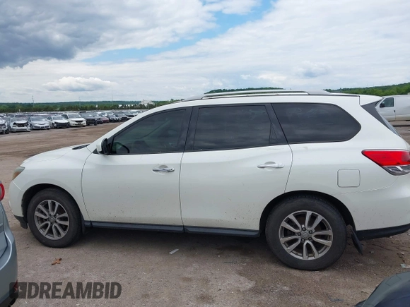 2015 Nissan Pathfinder Platinum with VIN 5N1AR2MN1FC619382, listed as a IAAI auction lot 42221642 with 118,838 mi miles and . Bid and sale history available at DreamBid. Image 14.