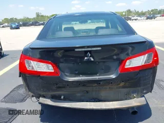 2009 Mitsubishi Galant ES z VIN 4A3AB36F79E004636, wystawiony jako IAAI lot #42290017 z przebiegiem 183 597 mil mil oraz . Historia ofert i sprzedaży dostępna na DreamBid. Obrazek 17.
