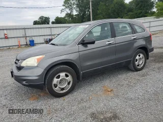 2010 Honda CR-V LX z VIN 5J6RE3H38AL032911, wystawiony jako Copart lot #57745765 z przebiegiem 234 851 mil mil oraz Szkoda całkowita • Salvage title. Historia ofert i sprzedaży dostępna na DreamBid. Obrazek 1.