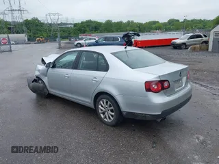 2010 Volkswagen Jetta Limited Edition with VIN 3VWAZ7AJ8AM131019, listed as a IAAI auction lot 42340420 with 263,840 mi miles and . Bid and sale history available at DreamBid. Image 3.