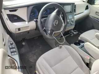 2019 Toyota Sienna LE Auto Access Seat with VIN 5TDKZ3DC9KS977464, listed as a Copart auction lot 54574395 with 111,346 mi miles and Salvage Title. Bid and sale history available at DreamBid. Image 8.
