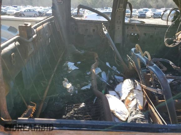 2003 Dodge 1500 ST z VIN 1D7HA18N33S150298, wystawiony jako Copart lot #48182935 z przebiegiem Nie podano mil oraz Szkoda całkowita • Salvage title. Historia ofert i sprzedaży dostępna na DreamBid. Obrazek 10.