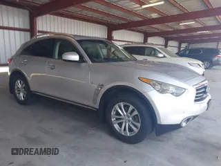 2014 Infiniti QX70 with VIN JN8CS1MWXEM413656, listed as a IAAI auction lot 42084546 with 102,913 mi miles and . Bid and sale history available at carsss.com. Image 1.