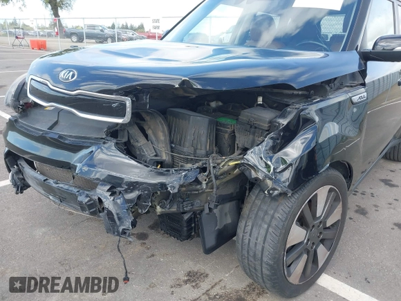 2016 Kia Soul ! with VIN KNDJX3A57G7256620, listed as a IAAI auction lot 41847733 with 124,931 mi miles. Bid and sale history available at carsss.com. Image 6.