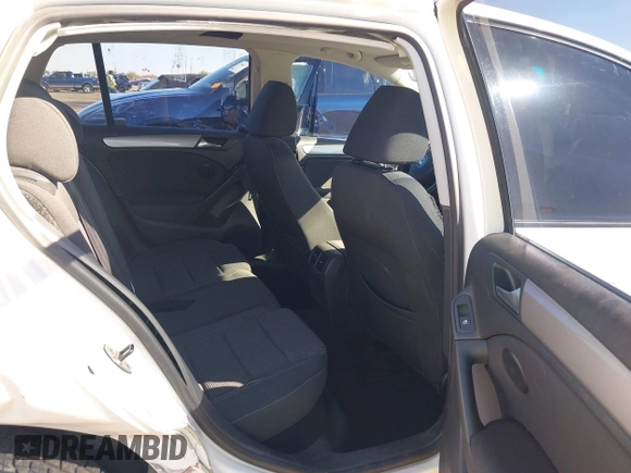 2013 Volkswagen Golf TDI z VIN WVWDM7AJ2DW013826, wystawiony jako IAAI lot #41510579 z przebiegiem 87 716 mil mil oraz . Historia ofert i sprzedaży dostępna na DreamBid. Obrazek 8.