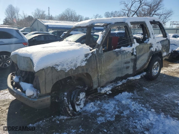 1997 Chevrolet Tahoe with VIN 1GNEK13R4VJ306546, listed as a Copart auction lot 87631465 with 0 mi miles and Non Repairable. Bid and sale history available at carsss.com. Image 1.