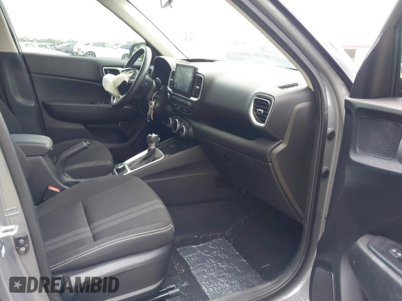 2020 Hyundai Venue SEL with VIN KMHRC8A36LU035740, listed as a IAAI auction lot 42147822 with 31,237 mi miles and . Bid and sale history available at DreamBid. Image 5.