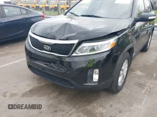2015 Kia Sorento LX with VIN 5XYKTDA63FG570085, listed as a IAAI auction lot 42031786 with 181,652 mi miles and . Bid and sale history available at DreamBid. Image 6.