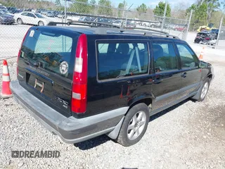 1999 Volvo V70 XC with VIN YV1LZ56D1X2593869, listed as a IAAI auction lot 41751957 with 1 mi miles. Bid and sale history available at carsss.com. Image 4.