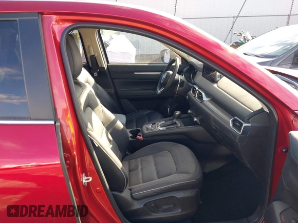 2024 Mazda CX-5 S Carbon Edition z VIN JM3KFBCL1R0432674, wystawiony jako IAAI lot #41287310 z przebiegiem 10 526 mil mil oraz . Historia ofert i sprzedaży dostępna na DreamBid. Obrazek 5.
