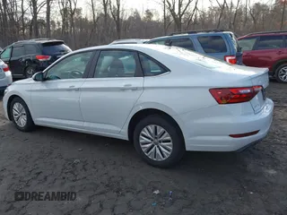 2020 Volkswagen Jetta S z VIN 3VWCB7BU1LM074767, wystawiony jako IAAI lot #41775551 z przebiegiem 65 037 mil mil oraz . Historia ofert i sprzedaży dostępna na DreamBid. Obrazek 14.