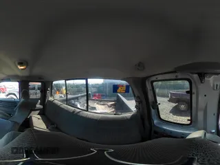2003 Ford F-250 XL с VIN 1FTNX21P43ED12211, выставлен на аукционе IAAI как лот 42267003 с пробегом 214 101 миль миль и . История ставок и продаж доступна на DreamBid. Изображение 19.