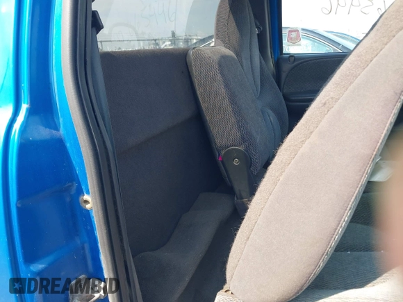 1998 Dodge Dakota SLT with VIN 1B7FL26X8WS651715, listed as a IAAI auction lot 42665446 with Not provided miles and . Bid and sale history available at DreamBid. Image 8.