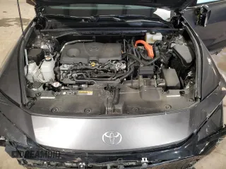 2023 Toyota Crown XLE z VIN JTDAAAAF5P3014060, wystawiony jako Copart lot #54799945 z przebiegiem 32 495 mil mil oraz Szkoda całkowita • Salvage title. Historia ofert i sprzedaży dostępna na DreamBid. Obrazek 12.