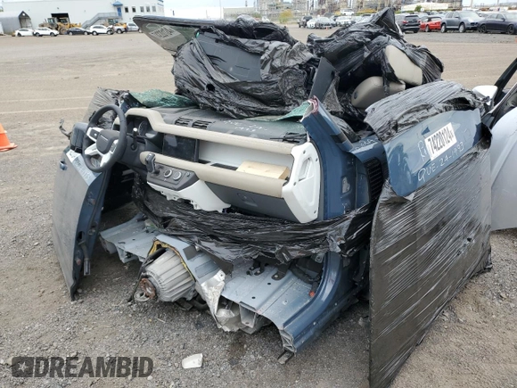 2023 Land Rover Defender S z VIN SALEJ7EXXP2129209, wystawiony jako Copart lot #75870424 z przebiegiem Nie podano mil oraz Nie do naprawy • Non repairable. Historia ofert i sprzedaży dostępna na DreamBid. Obrazek 4.
