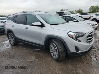 2020 GMC Terrain SLT z VIN 3GKALPEXXLL237407, wystawiony jako Copart lot #50748645 z przebiegiem 83 740 mil mil oraz Czysty tytuł • Clean title. Historia ofert i sprzedaży dostępna na DreamBid. Obrazek 4.