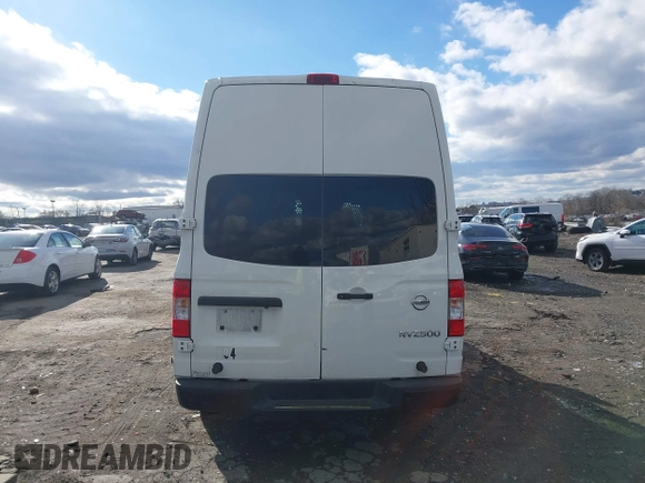 2021 Nissan NV Cargo SV z VIN 1N6BF0LY1MN806850, wystawiony jako IAAI lot #41500860 z przebiegiem 94 928 mil mil oraz . Historia ofert i sprzedaży dostępna na DreamBid. Obrazek 16.