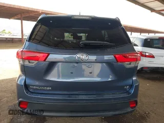 2018 Toyota Highlander LE with VIN 5TDZZRFH0JS285957, listed as a IAAI auction lot 42381460 with 85,183 mi miles and . Bid and sale history available at DreamBid. Image 17.