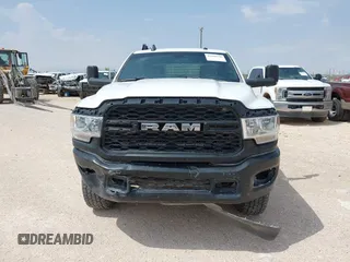 2022 Ram 2500 Tradesman with VIN 3C6UR5HJ8NG366140, listed as a IAAI auction lot 42468290 with 51,581 mi miles and . Bid and sale history available at DreamBid. Image 12.