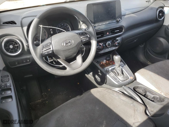 2022 Hyundai Kona SE with VIN KM8K22AB9NU820068, listed as a Copart auction lot 42543855 with 86,003 mi miles and Salvage Title. Bid and sale history available at carsss.com. Image 8.