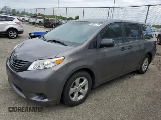 2014 Toyota Sienna L z VIN 5TDZK3DCXES509122, wystawiony jako Copart lot #55951185 z przebiegiem 242 936 mil mil oraz Szkoda całkowita • Salvage title. Historia ofert i sprzedaży dostępna na DreamBid. Obrazek 1.