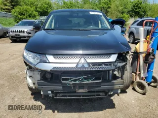 2019 Mitsubishi Outlander SE with VIN JA4AD3A34KZ049567, listed as a Copart auction lot 57341475 with 197,076 mi miles and Clean title. Bid and sale history available at DreamBid. Image 5.