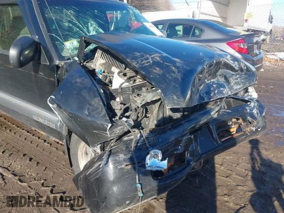 2000 GMC Sonoma SLS z VIN 1GTCS19W6Y8311935, wystawiony jako IAAI lot #41503368 z przebiegiem 147 884 mil mil oraz . Historia ofert i sprzedaży dostępna na DreamBid. Obrazek 6.